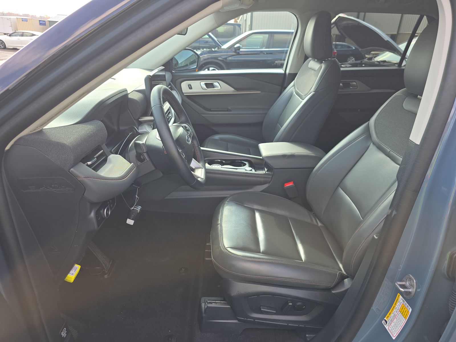 2025 Ford Explorer Active AWD