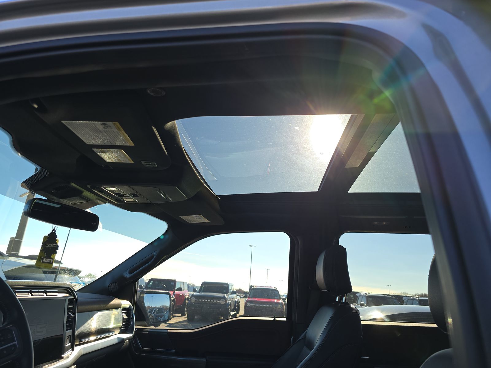 2023 Ford F-150 Lariat AWD