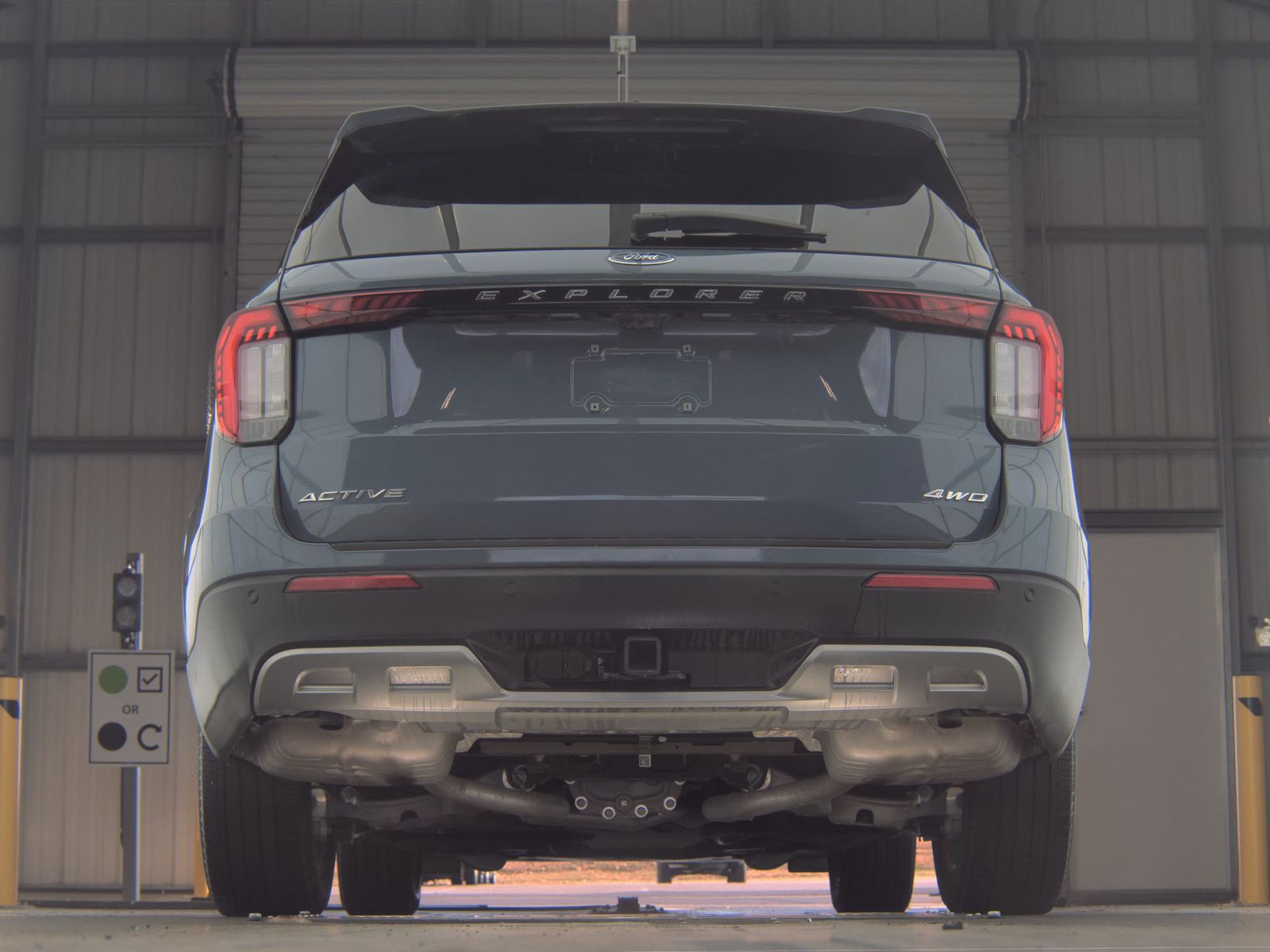 2025 Ford Explorer Active AWD