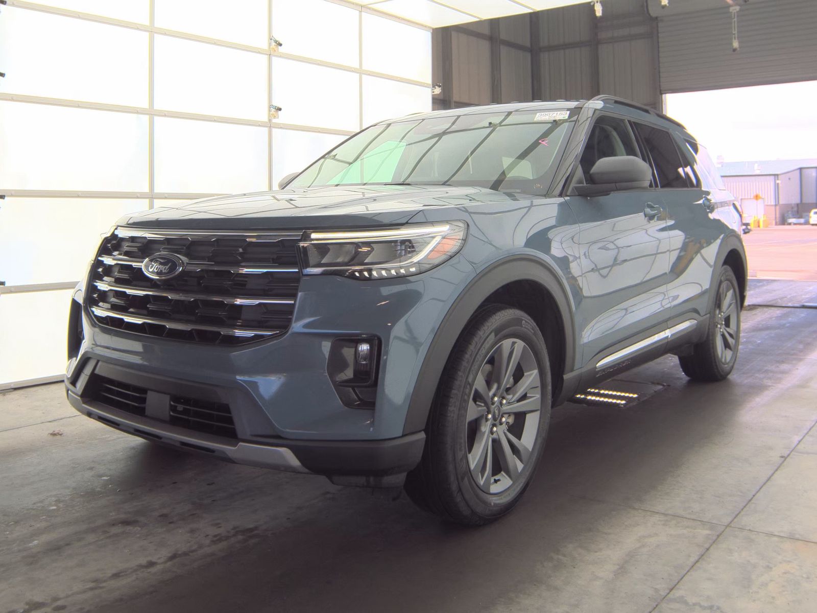 2025 Ford Explorer Active AWD