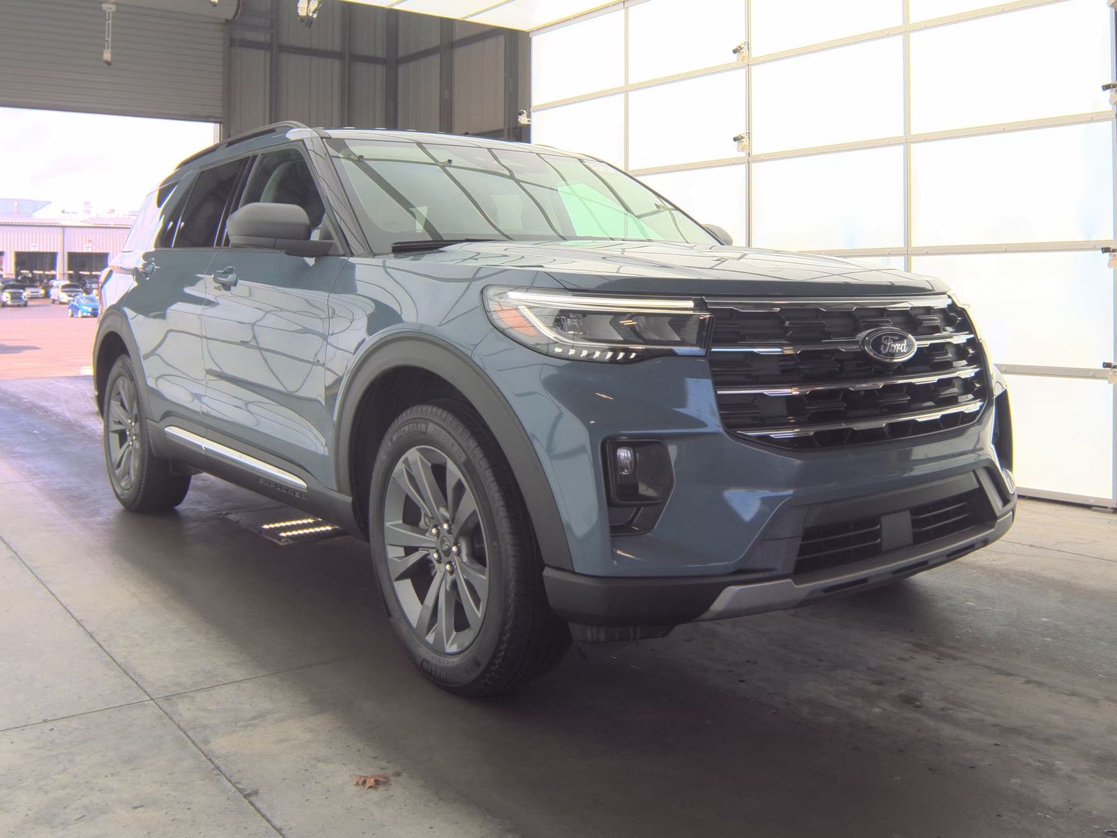 2025 Ford Explorer Active AWD