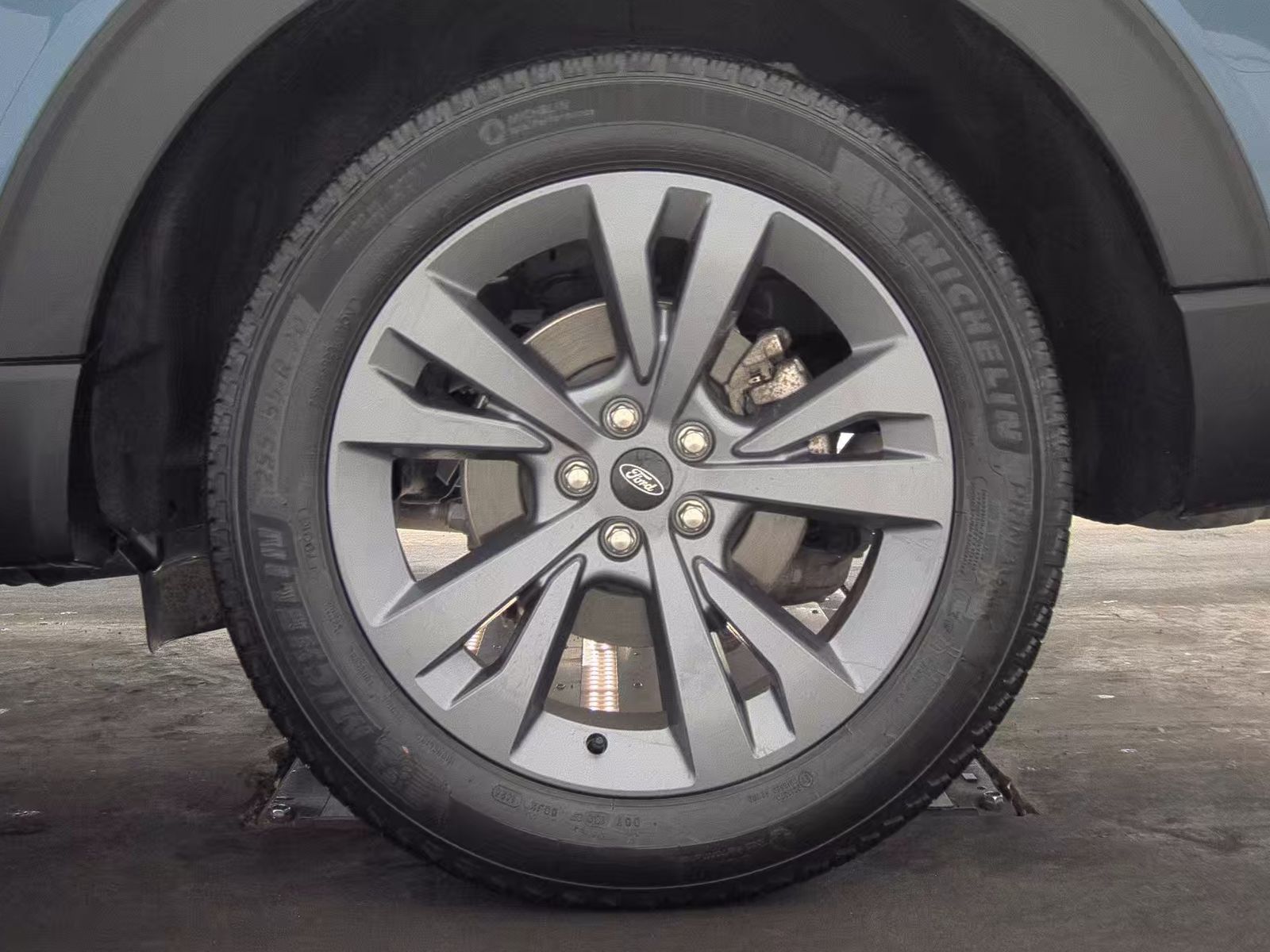 2025 Ford Explorer Active AWD