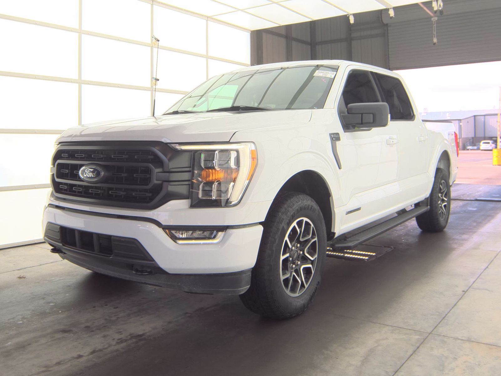 2023 Ford F-150 Hybrid XLT AWD