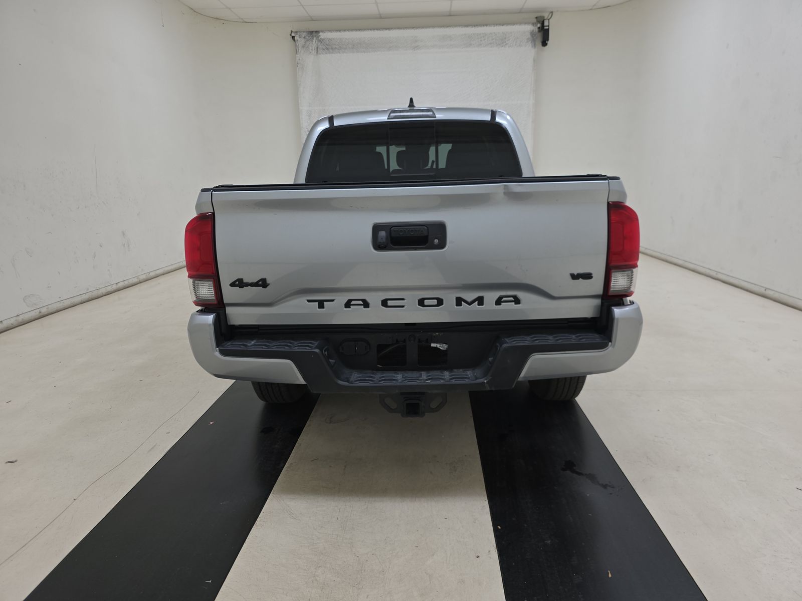 2023 Toyota Tacoma SR5 AWD