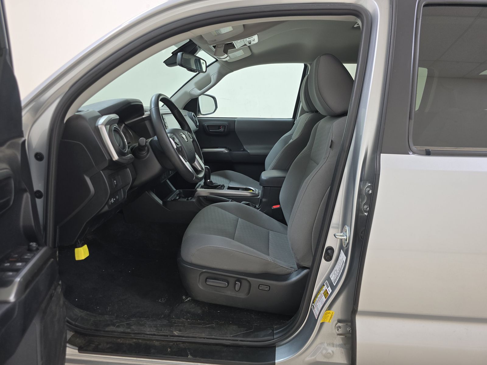 2023 Toyota Tacoma SR5 AWD