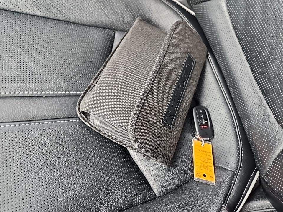 2023 Honda Pilot Elite AWD