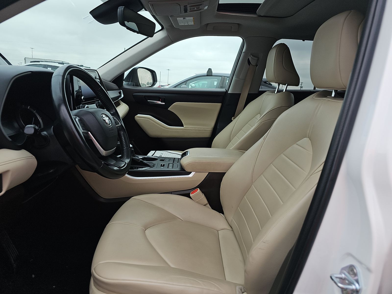 2022 Toyota Highlander XLE AWD