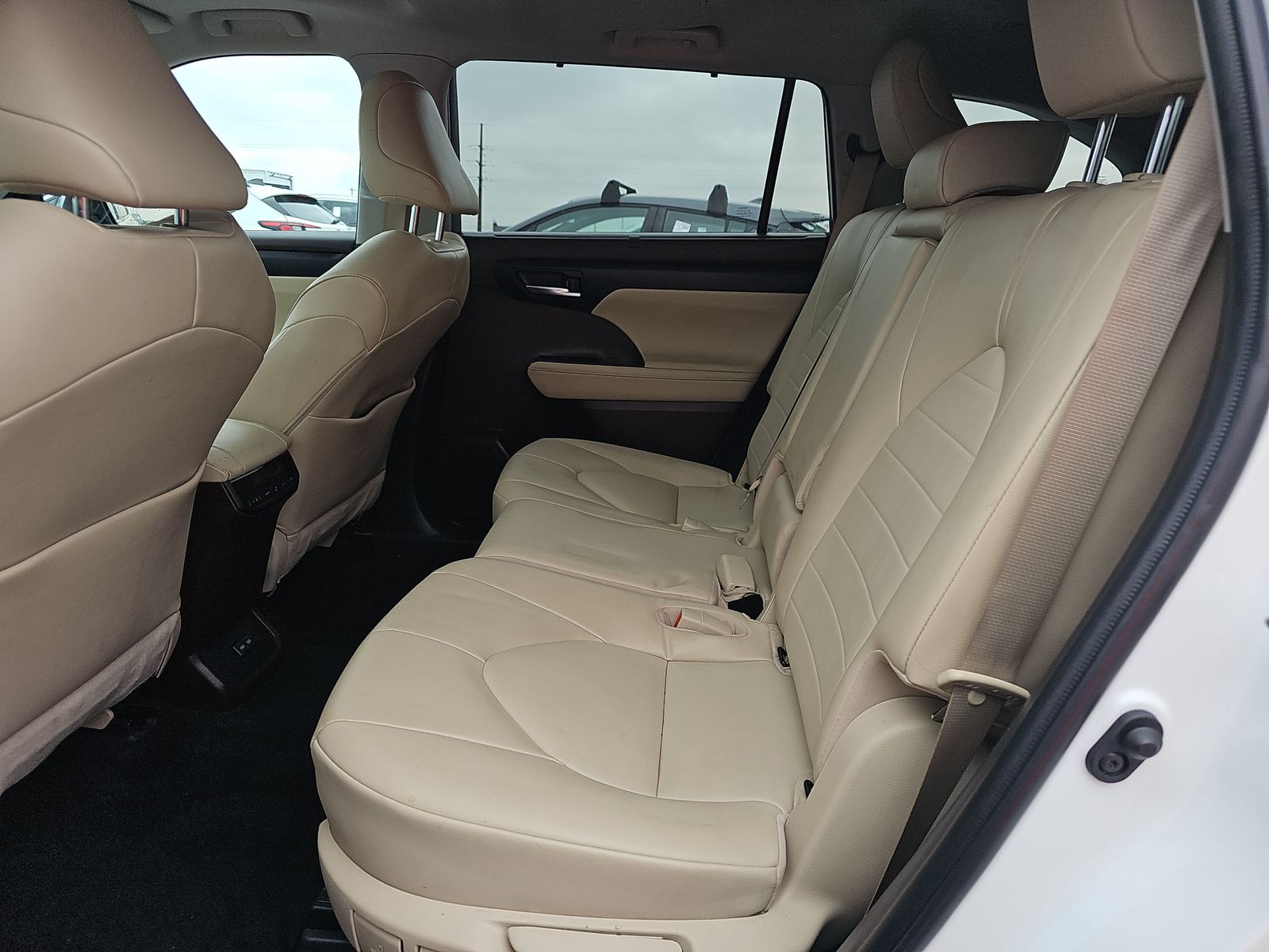 2022 Toyota Highlander XLE AWD