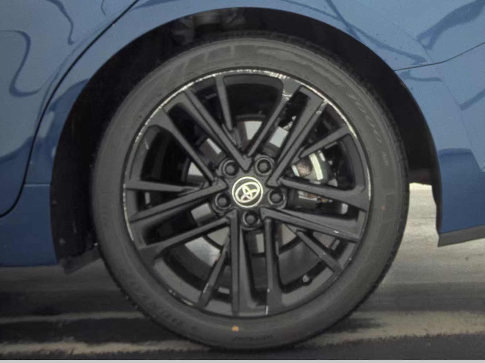 2025 Toyota Camry SE FWD