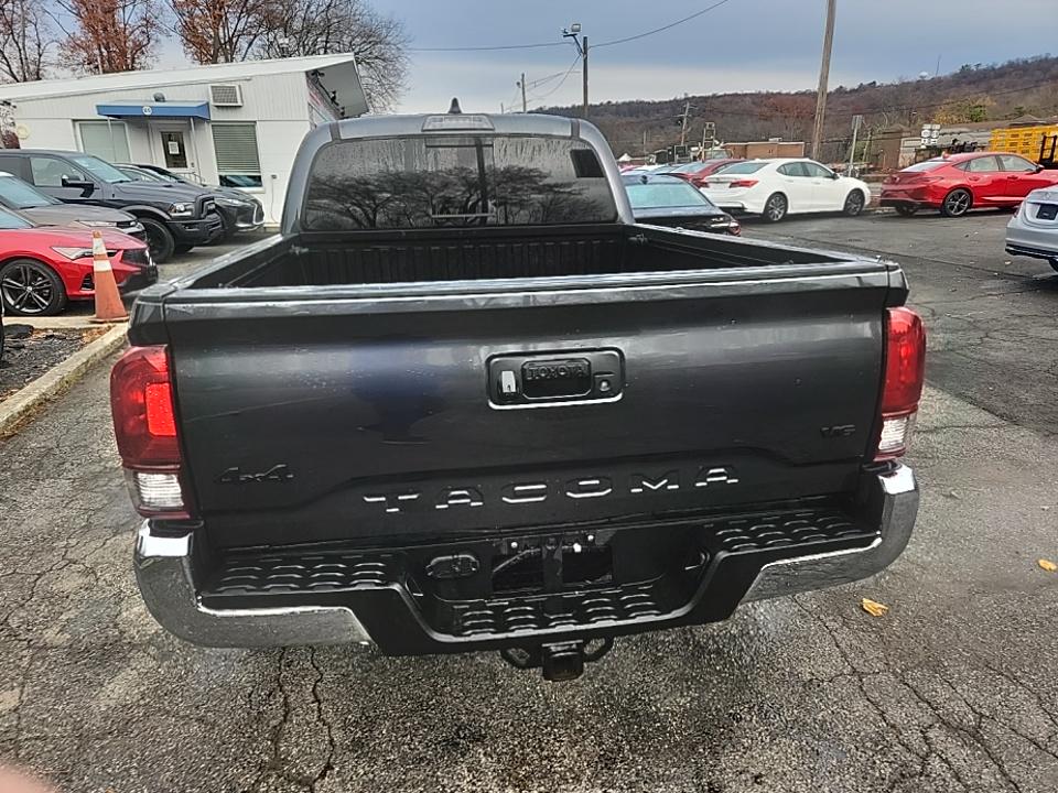 2022 Toyota Tacoma SR5 AWD