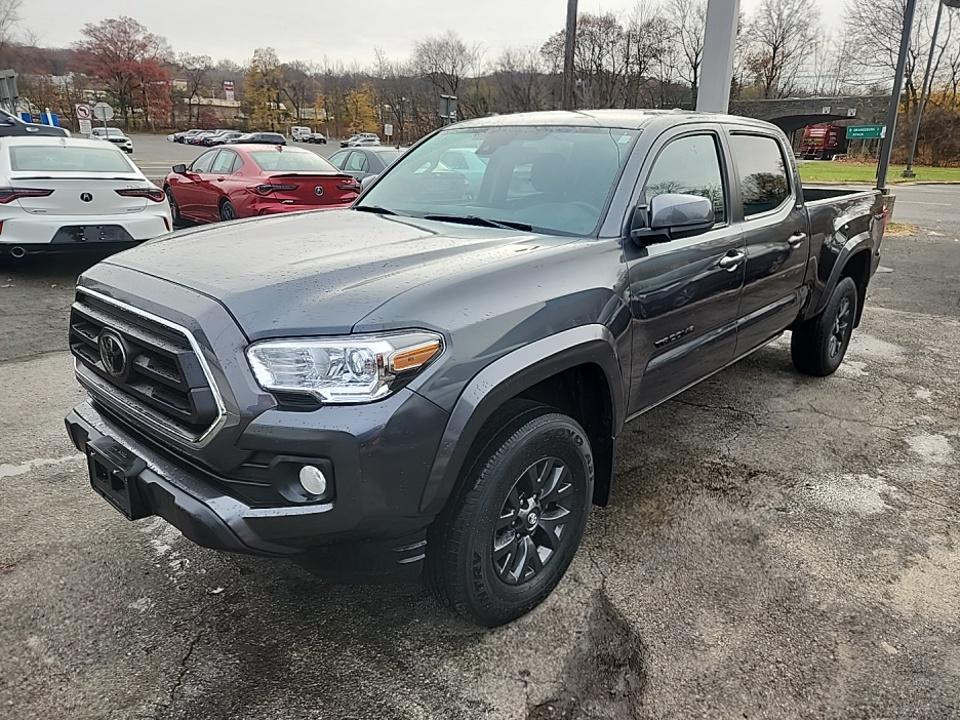 2022 Toyota Tacoma SR5 AWD