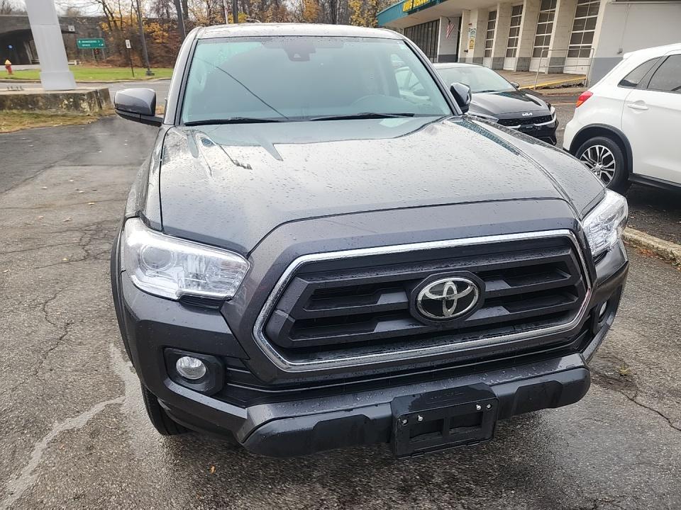 2022 Toyota Tacoma SR5 AWD