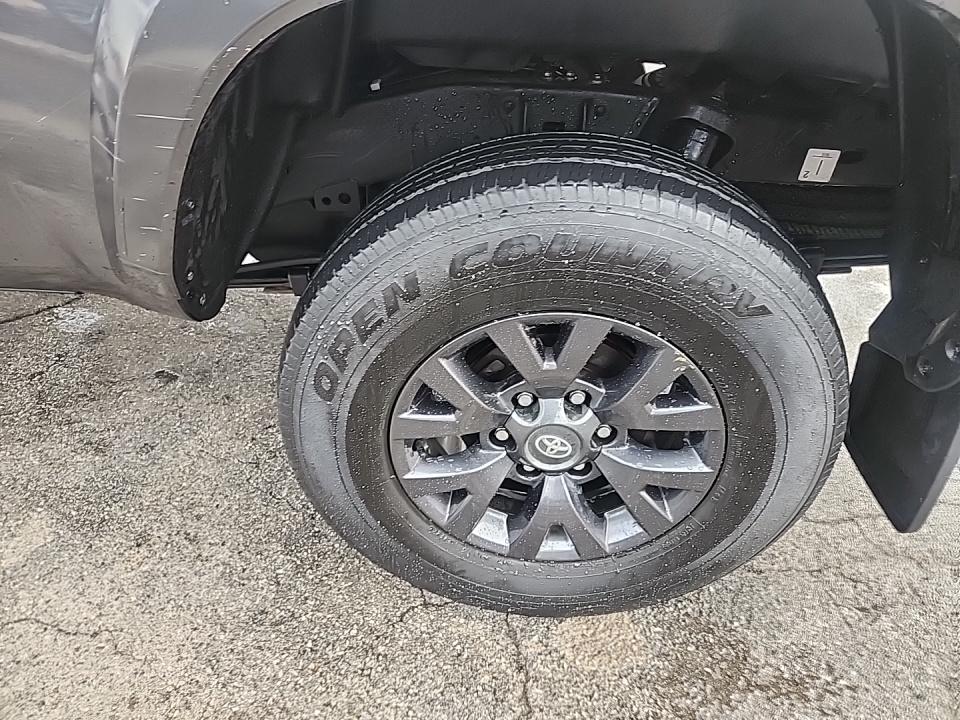 2022 Toyota Tacoma SR5 AWD