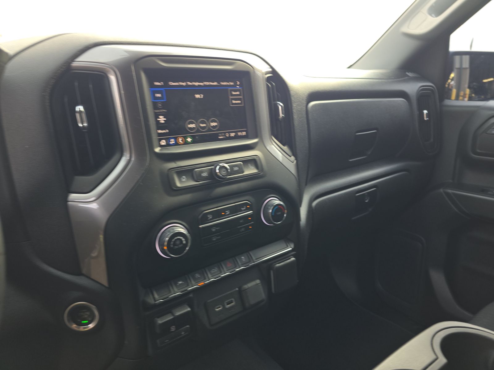 2023 Chevrolet Silverado 1500 Custom AWD