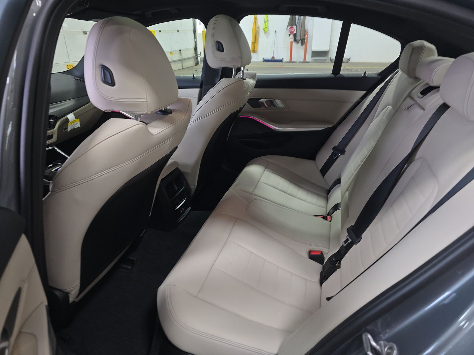 2025 BMW 3 Series 330i xDrive AWD