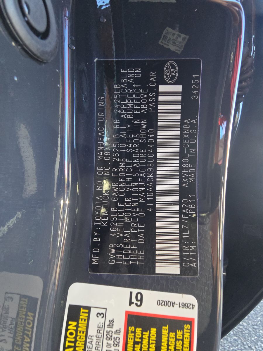 2025 Toyota Camry LE FWD