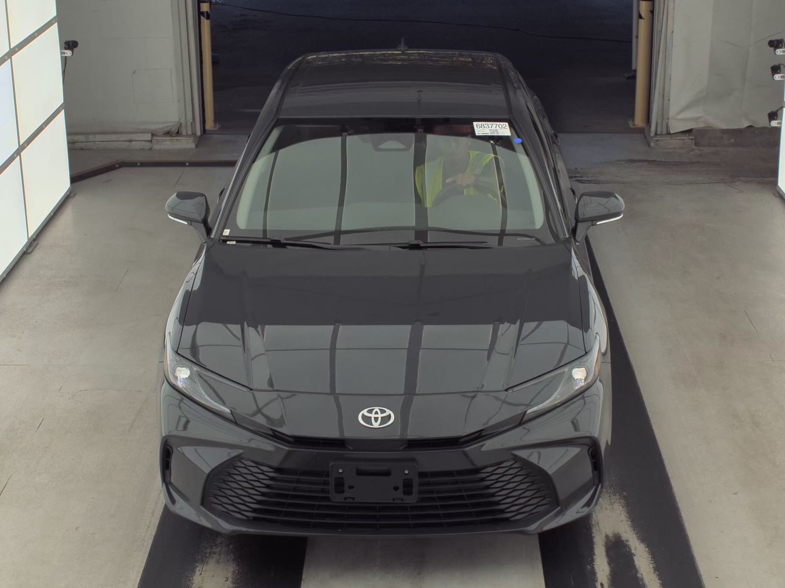 2025 Toyota Camry LE FWD