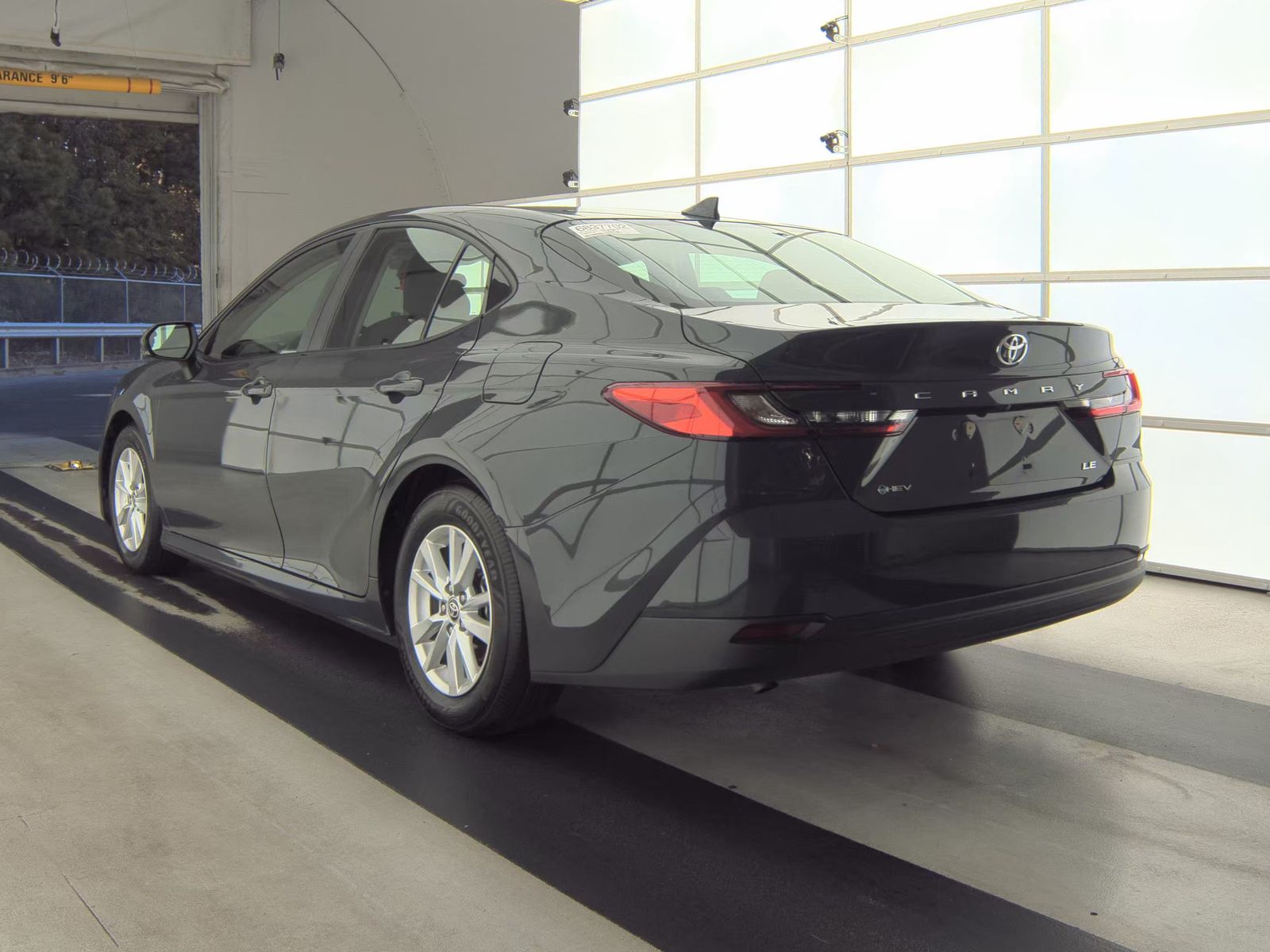 2025 Toyota Camry LE FWD