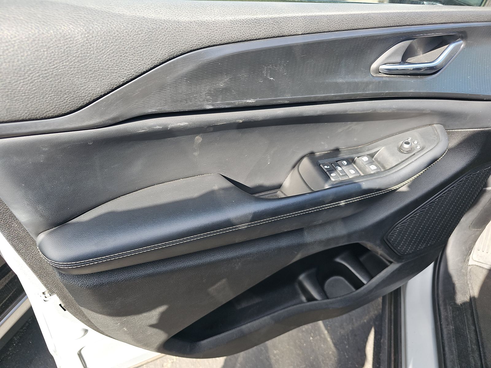 2023 Jeep Grand Cherokee Altitude AWD