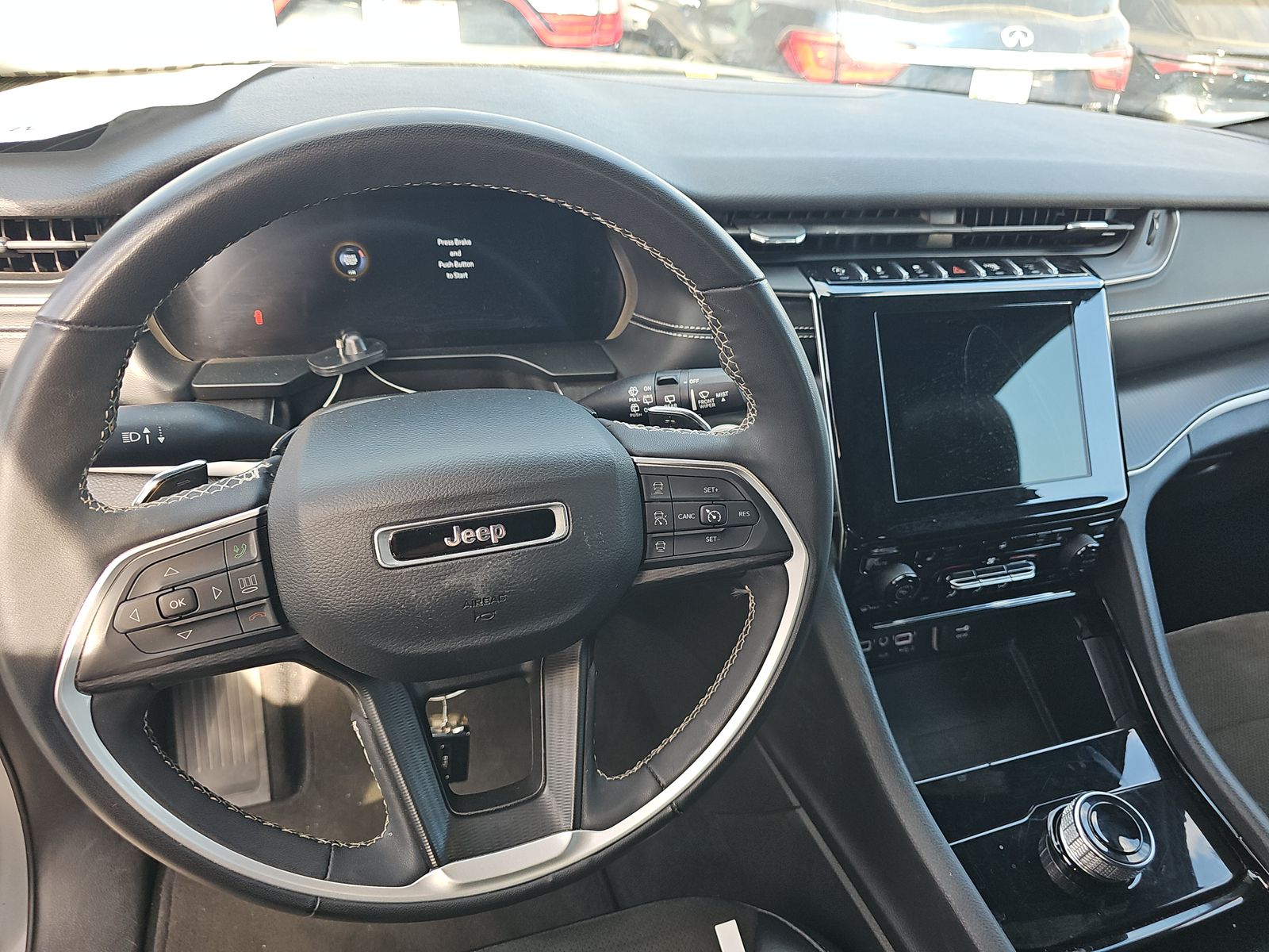 2023 Jeep Grand Cherokee Altitude AWD