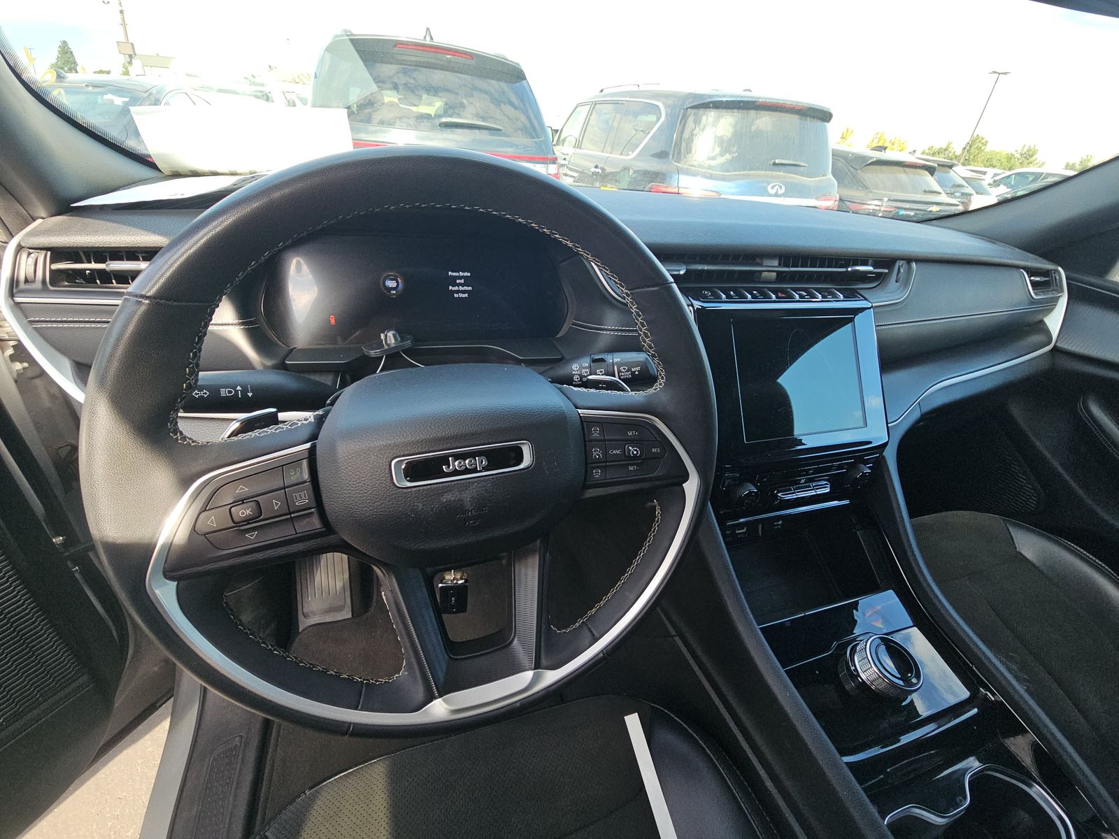 2023 Jeep Grand Cherokee Altitude AWD