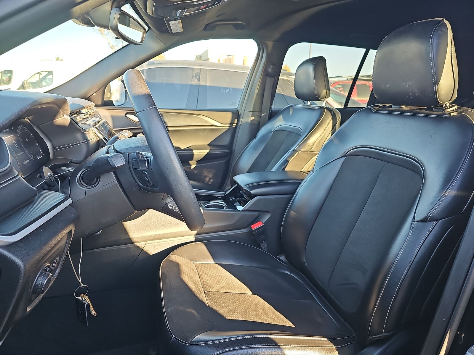 2023 Jeep Grand Cherokee Altitude AWD