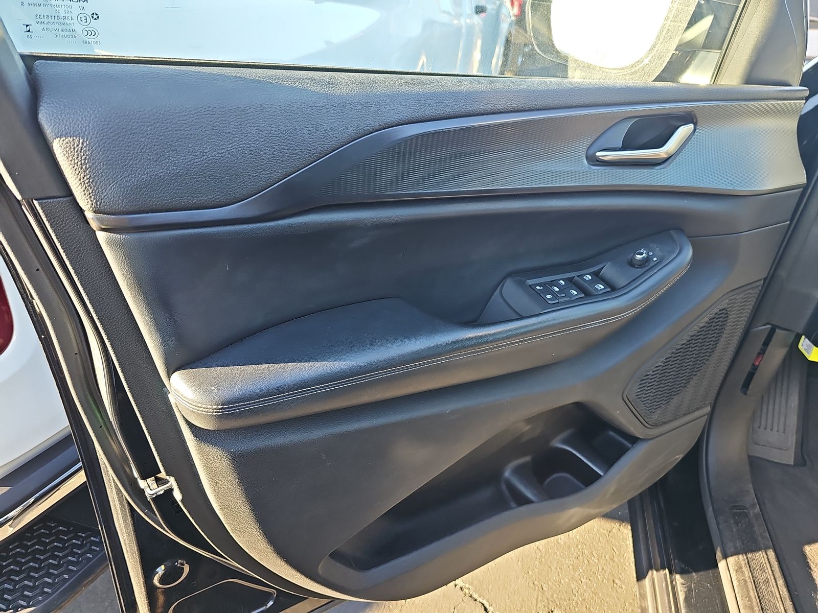 2023 Jeep Grand Cherokee Altitude AWD