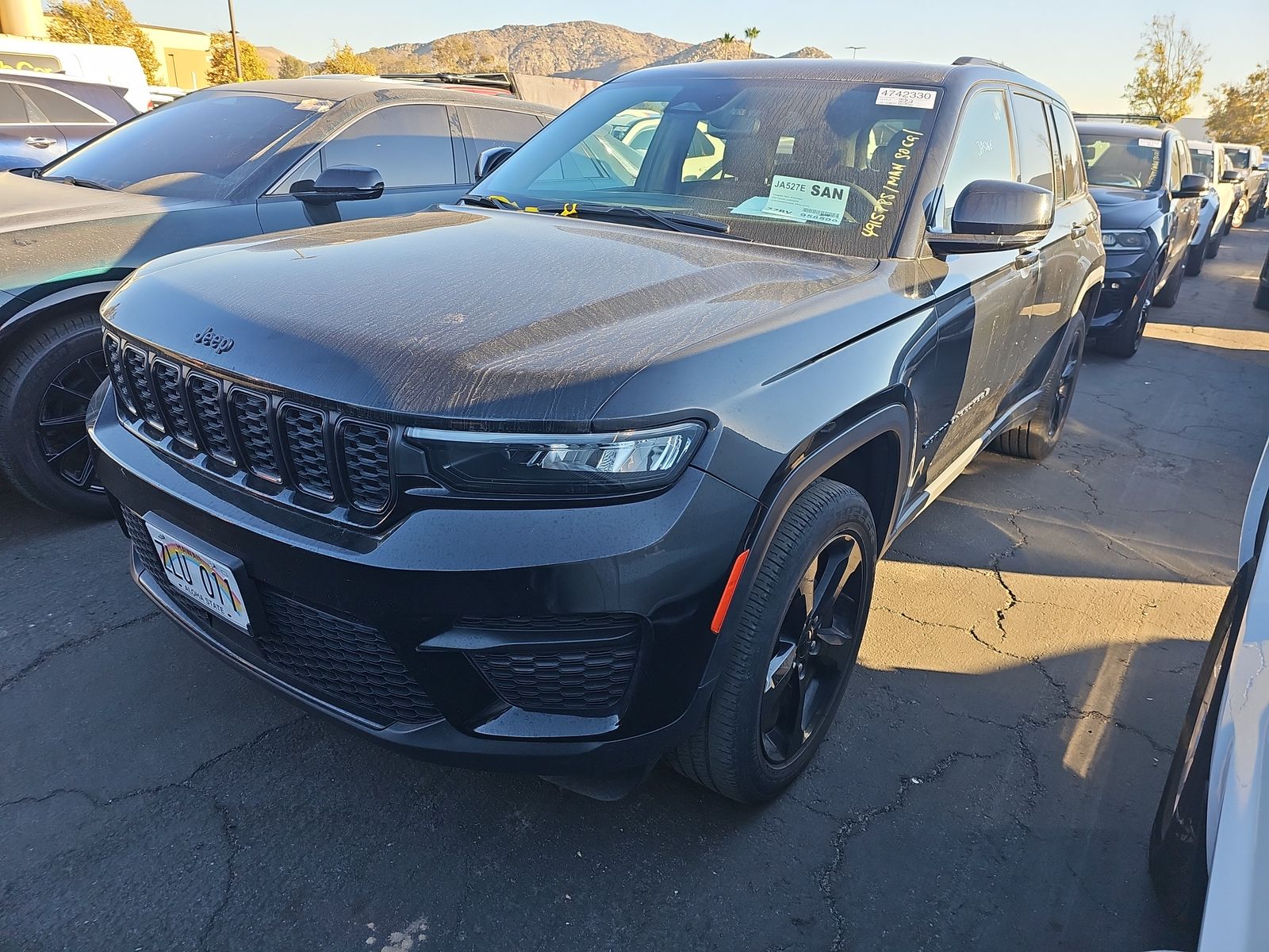 2023 Jeep Grand Cherokee Altitude AWD