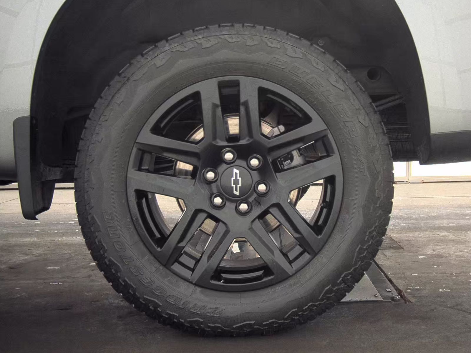 2023 Chevrolet Silverado 1500 Custom AWD