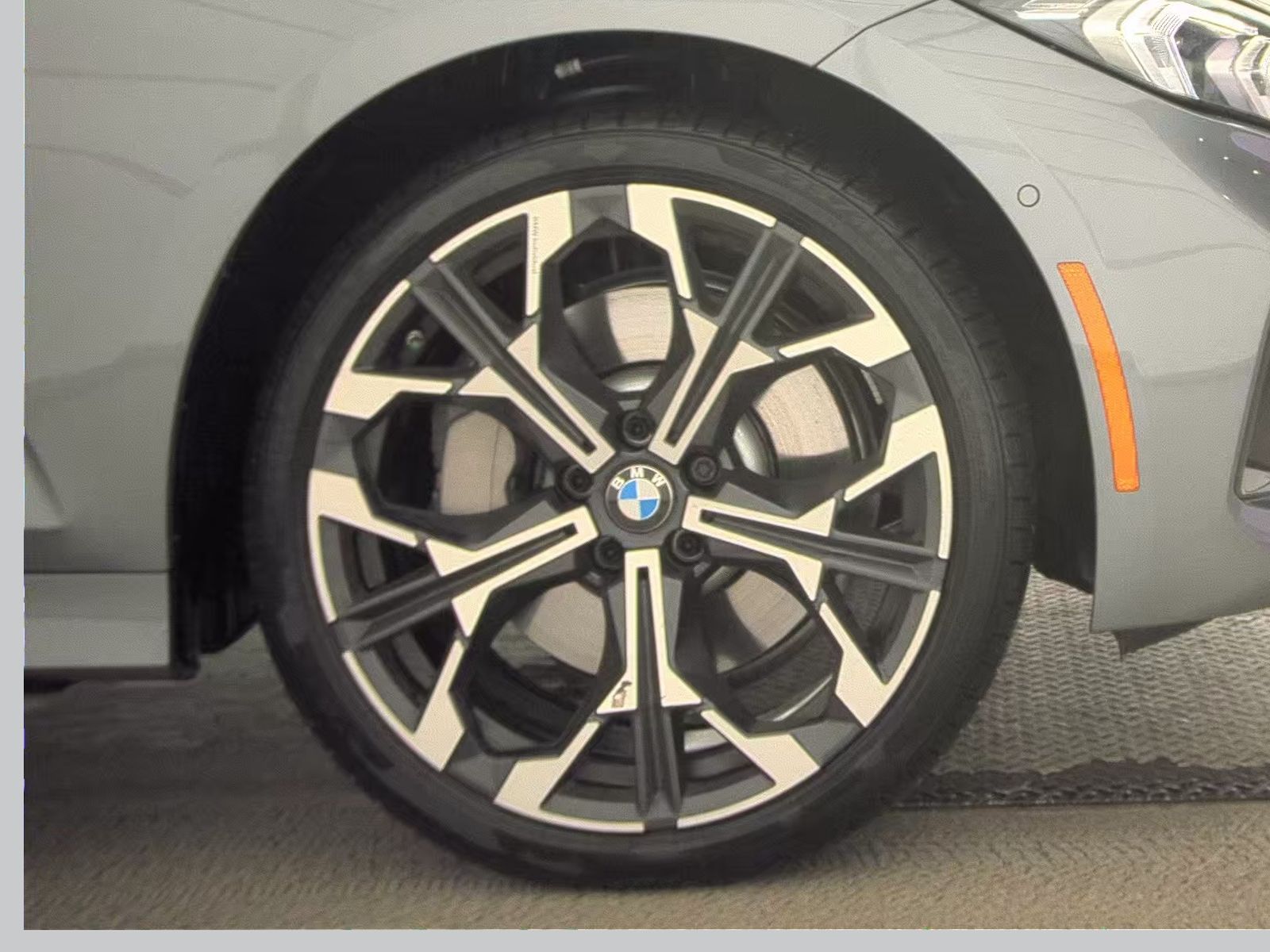 2025 BMW 3 Series 330i xDrive AWD