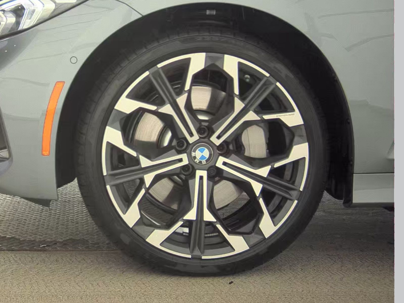 2025 BMW 3 Series 330i xDrive AWD