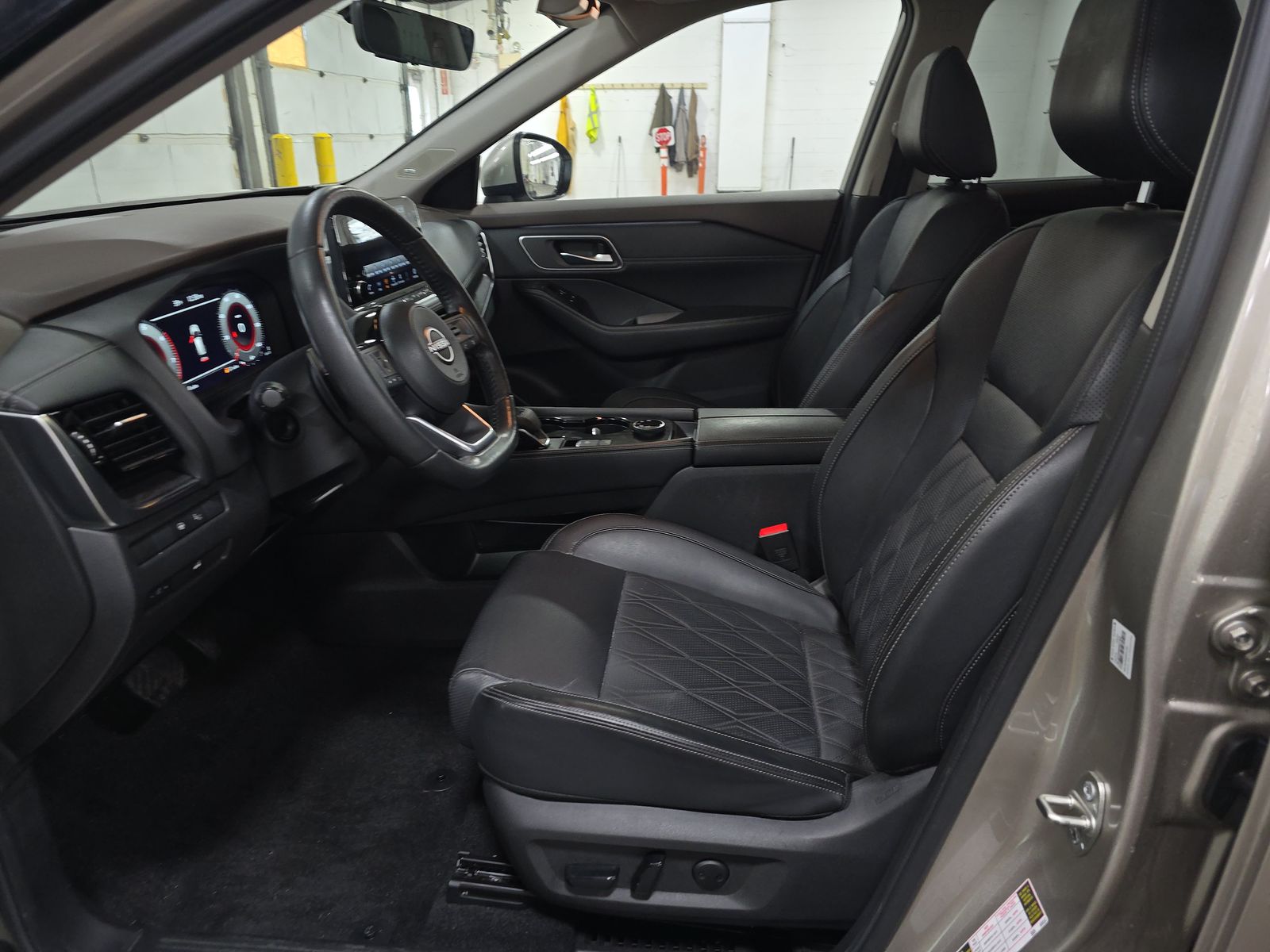 2023 Nissan Rogue Platinum AWD