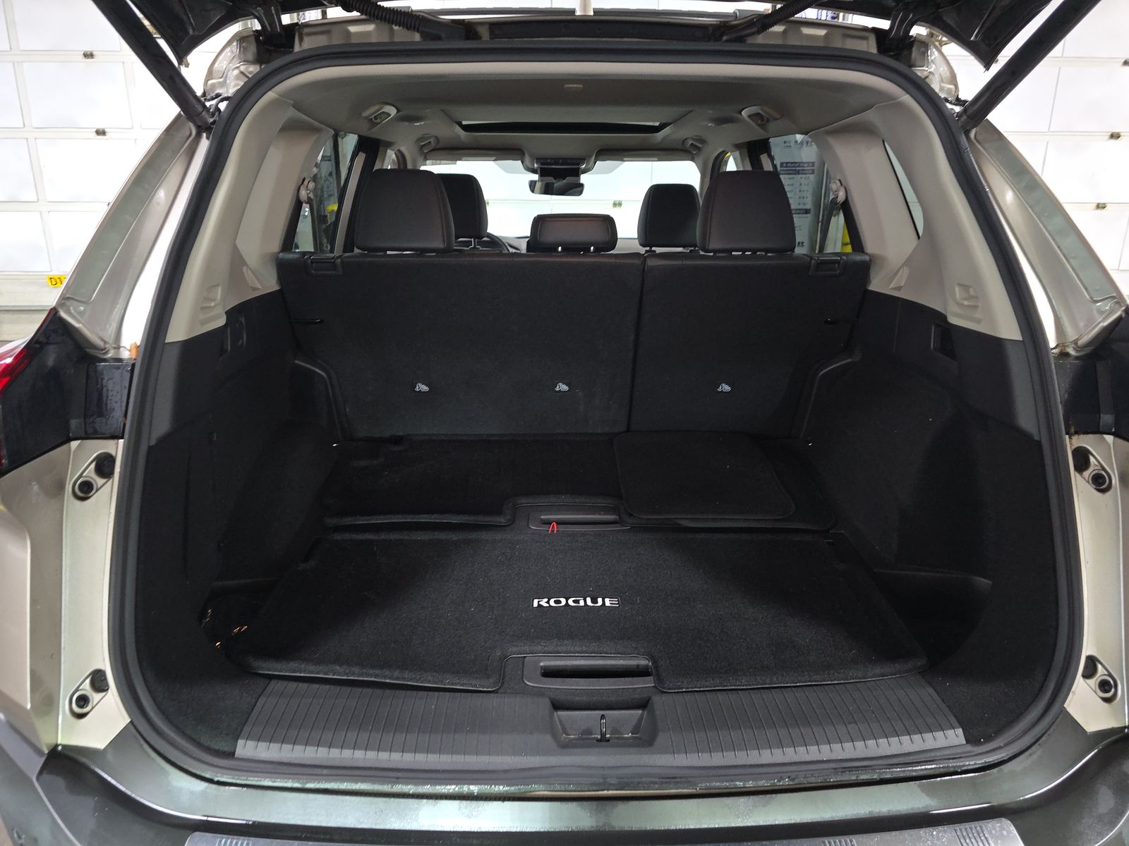 2023 Nissan Rogue Platinum AWD