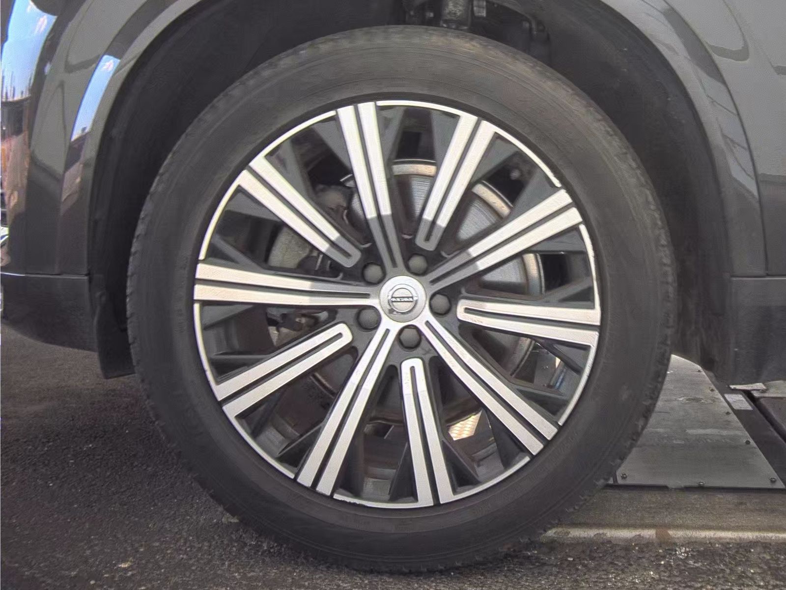 2024 Volvo XC90 B5 Core AWD