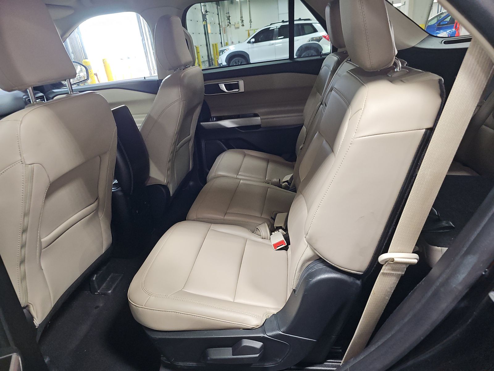 2023 Ford Explorer XLT RWD