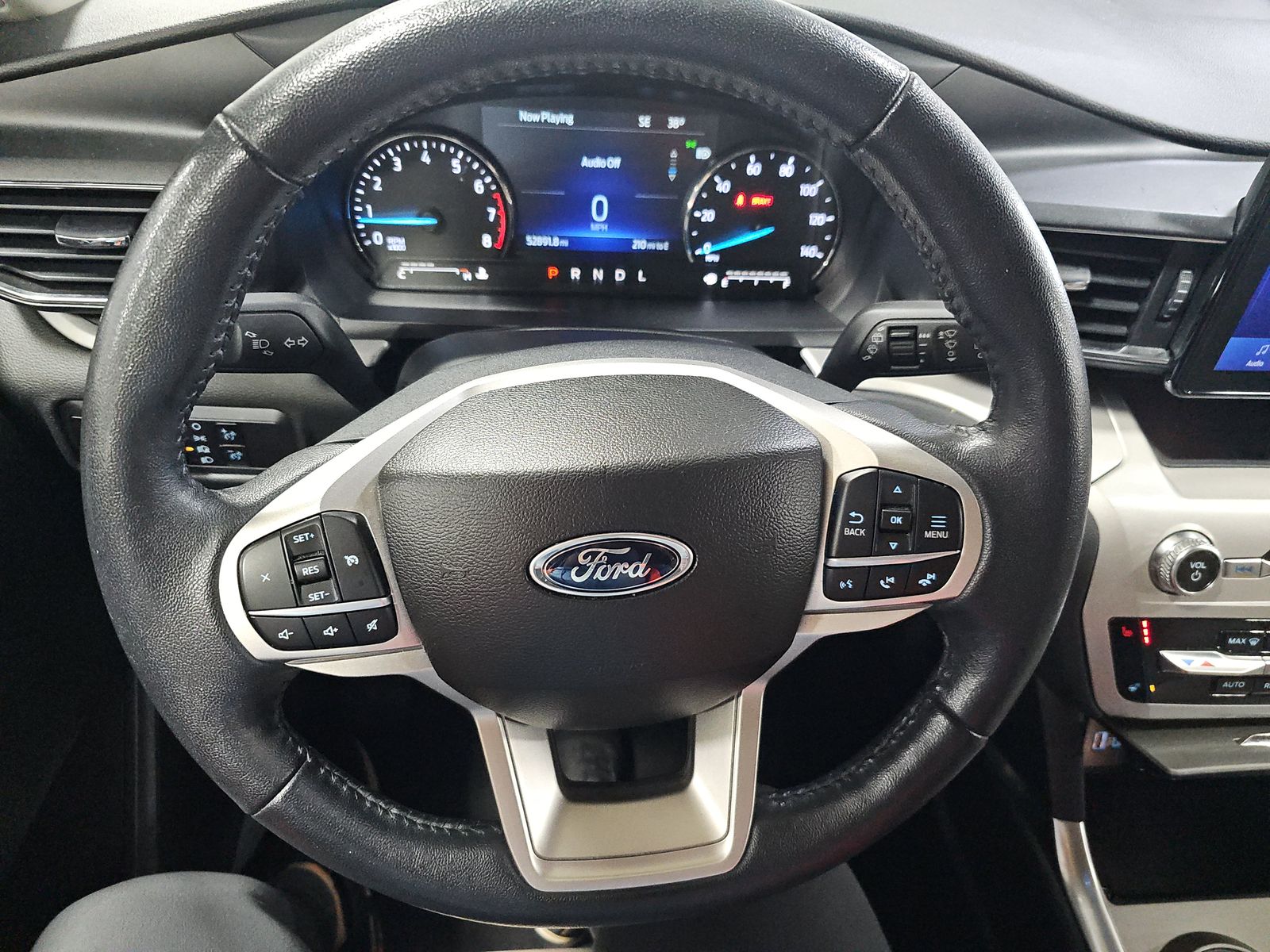 2023 Ford Explorer XLT RWD