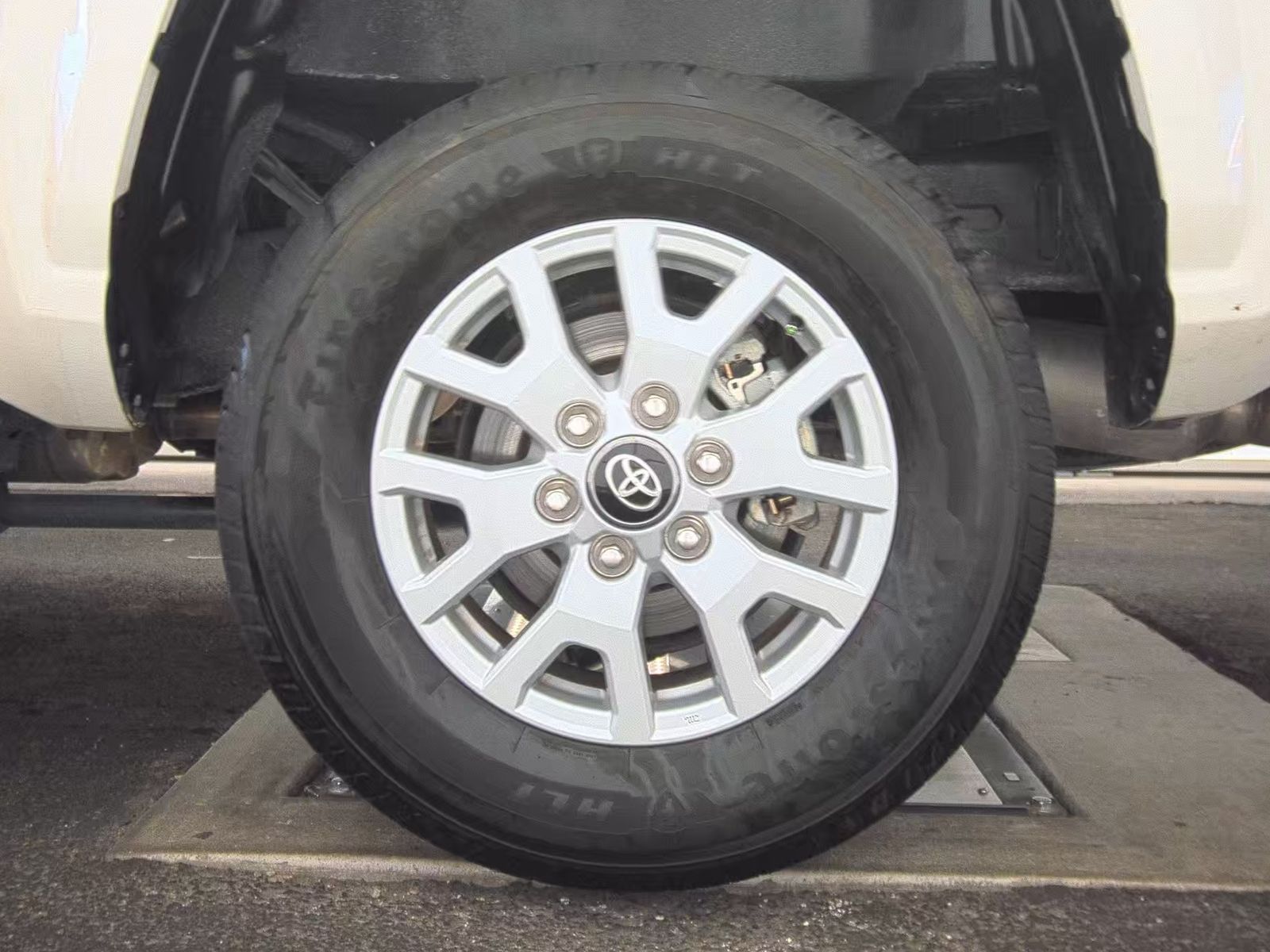 2024 Toyota Tacoma SR5 RWD