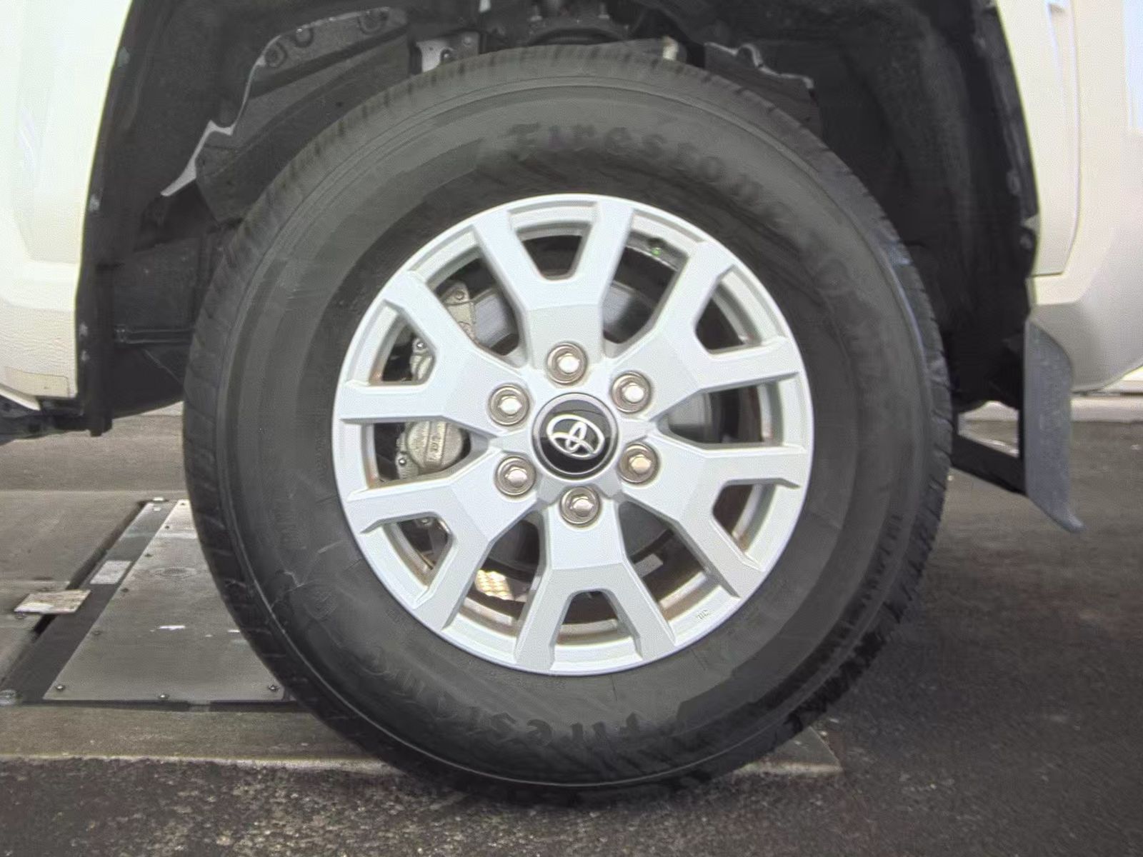 2024 Toyota Tacoma SR5 RWD