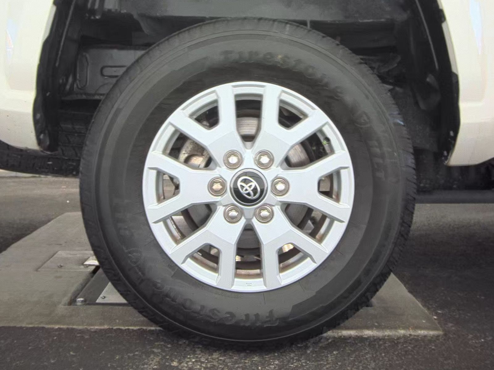 2024 Toyota Tacoma SR5 RWD