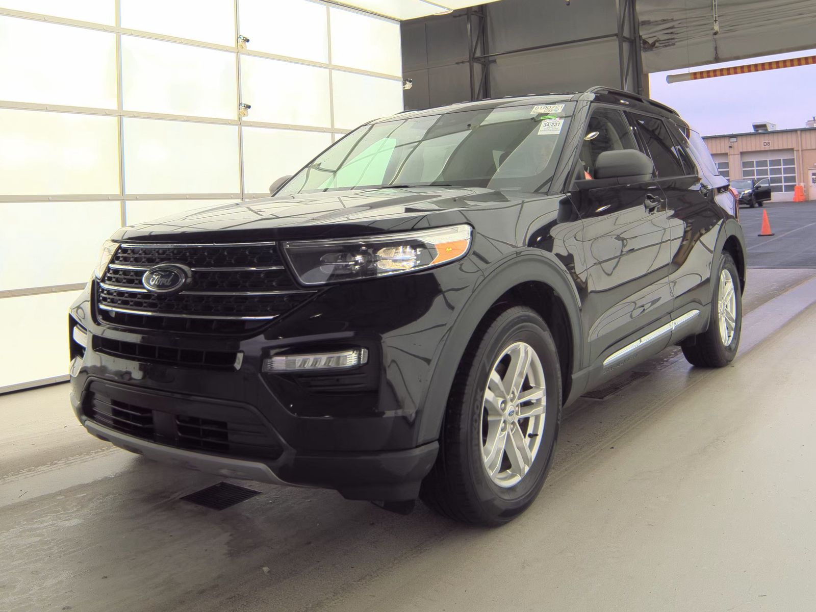 2023 Ford Explorer XLT RWD