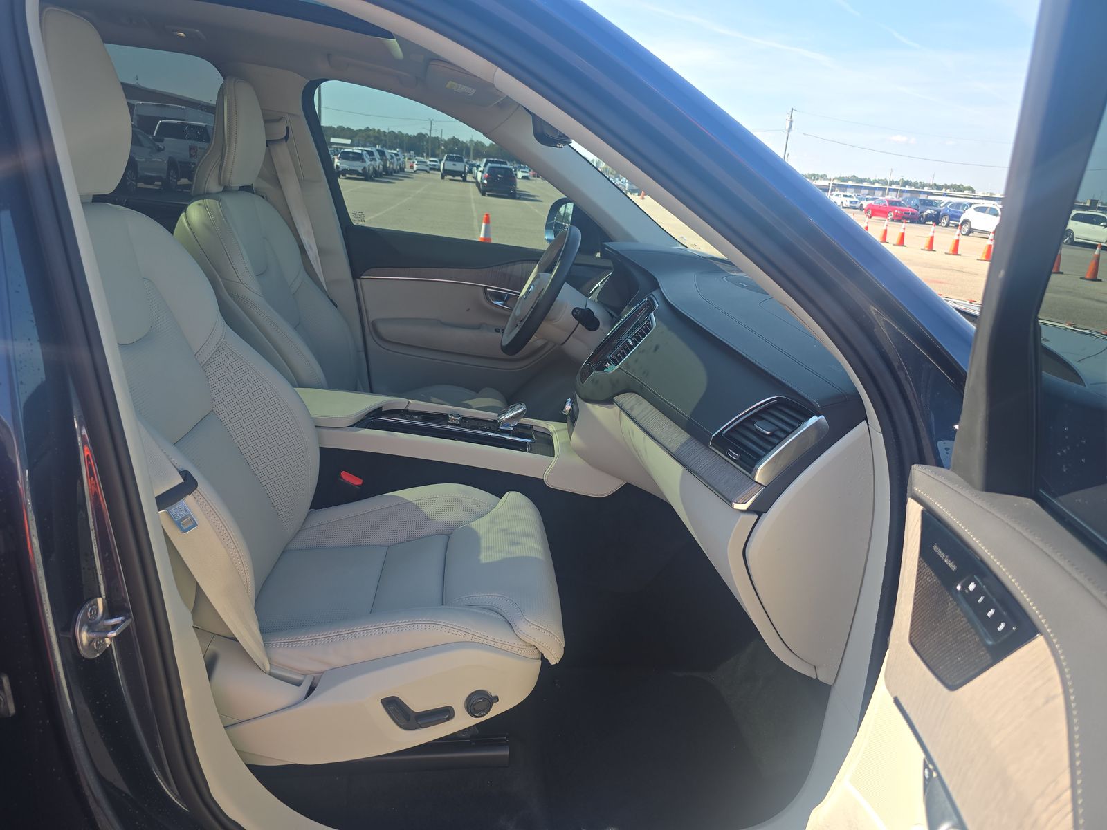 2024 Volvo XC90 B6 Ultimate AWD