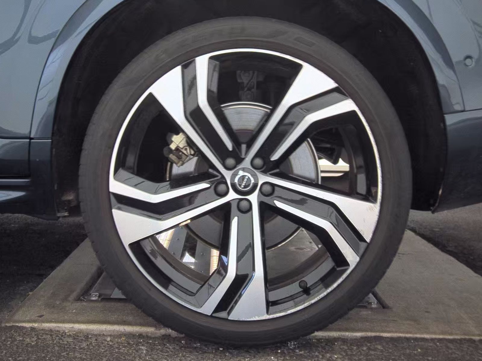 2024 Volvo XC90 B6 Ultimate AWD