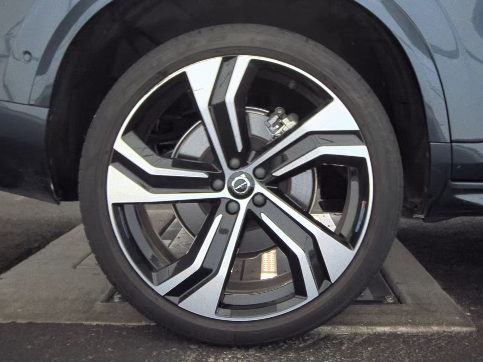 2024 Volvo XC90 B6 Ultimate AWD