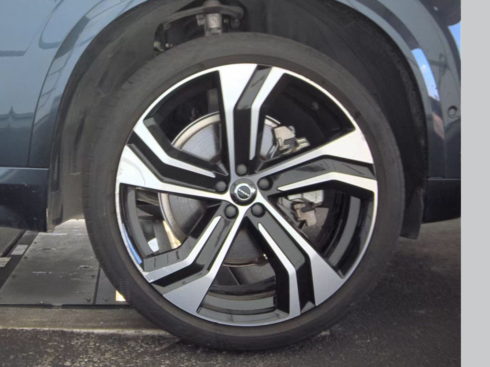 2024 Volvo XC90 B6 Ultimate AWD