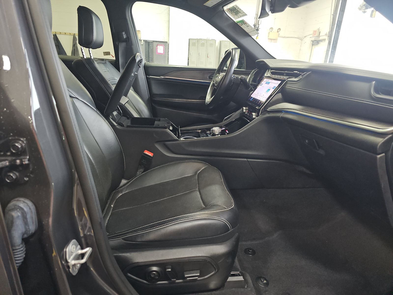 2022 Jeep Grand Cherokee Overland AWD