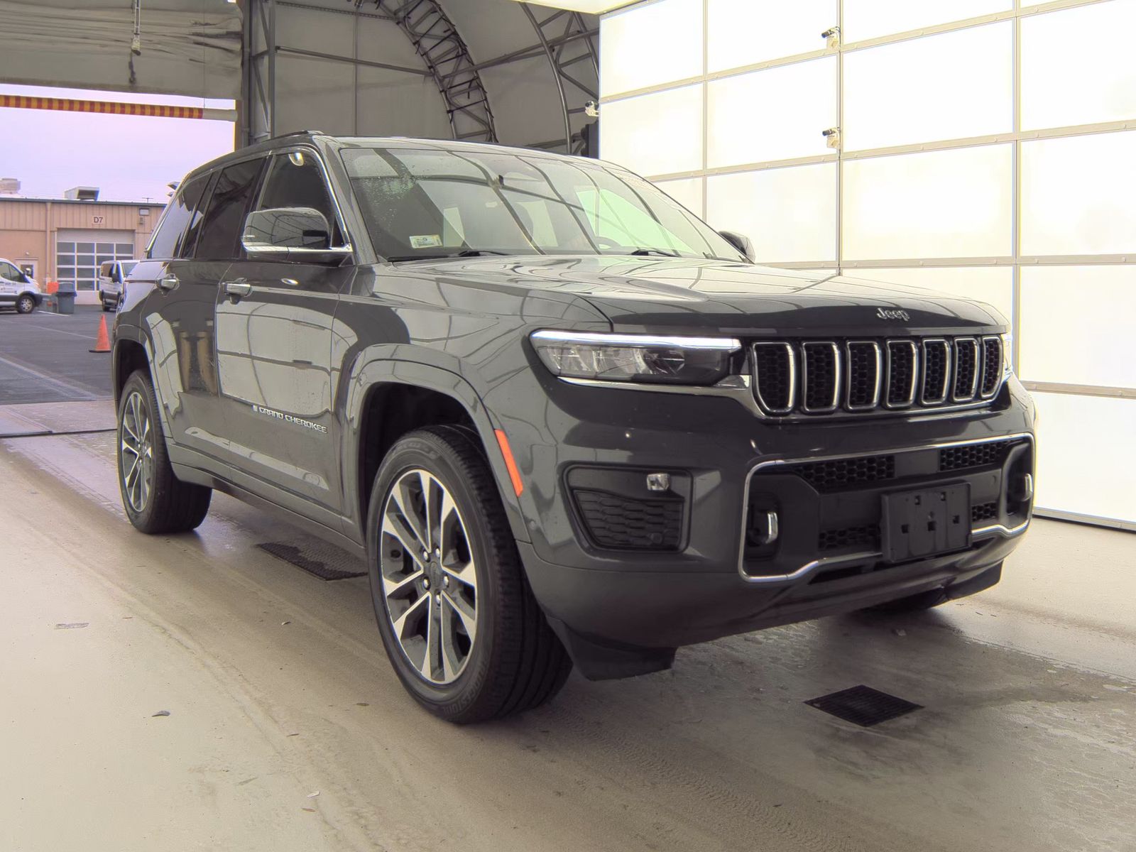 2022 Jeep Grand Cherokee Overland AWD