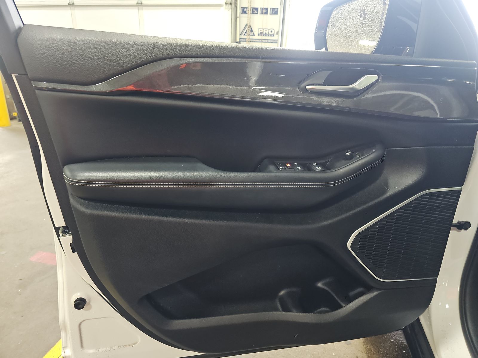 2022 Jeep Grand Cherokee Altitude AWD