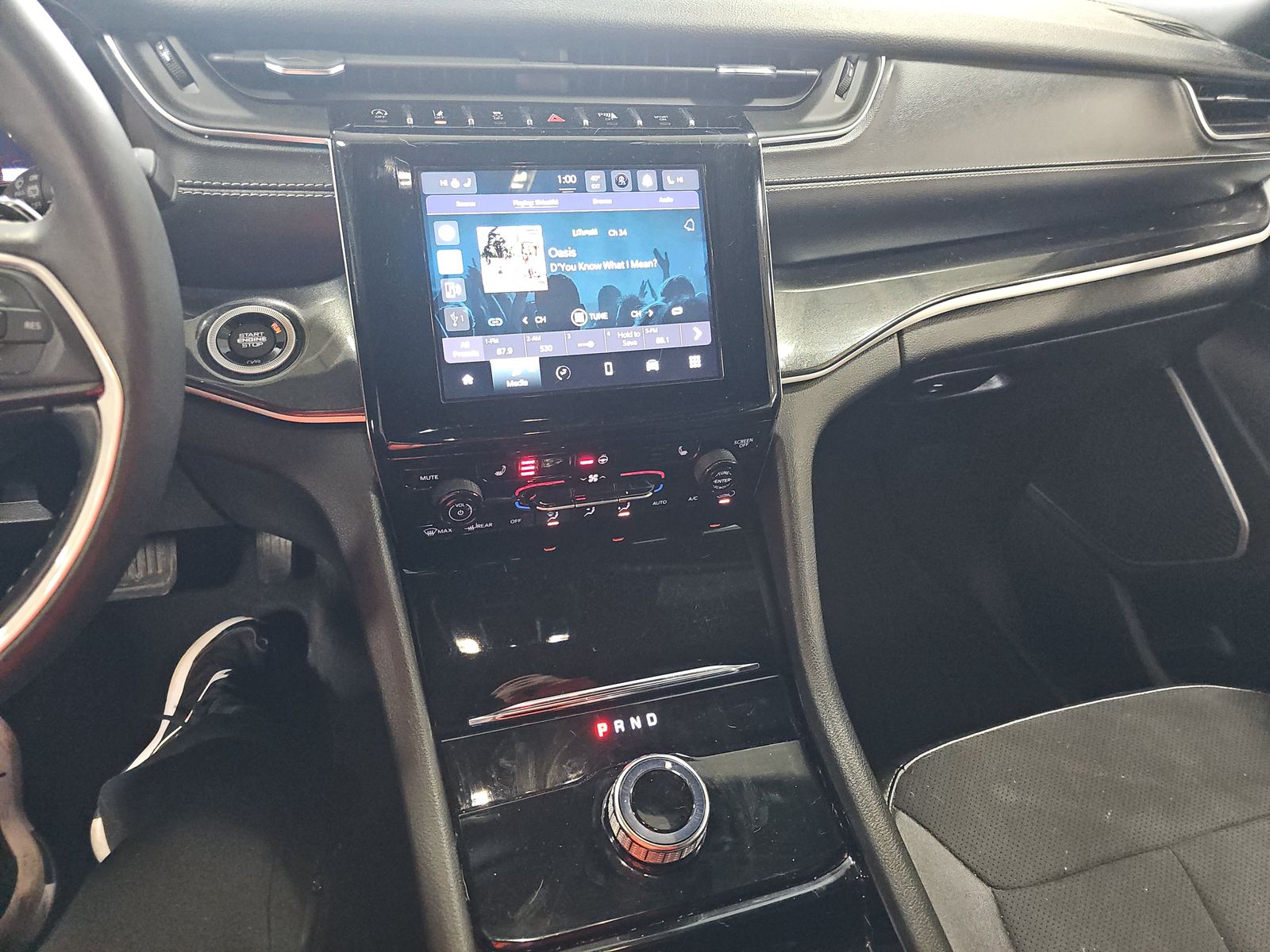 2022 Jeep Grand Cherokee Altitude AWD