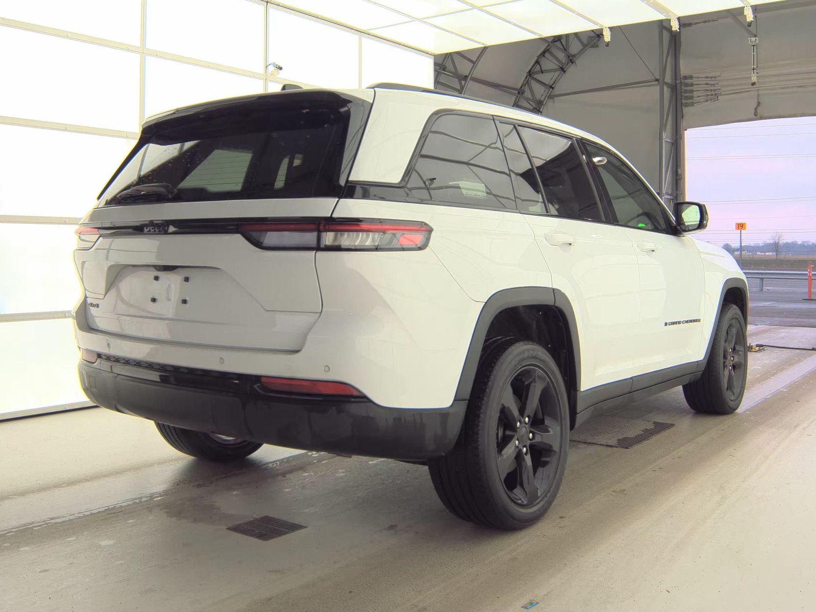 2022 Jeep Grand Cherokee Altitude AWD