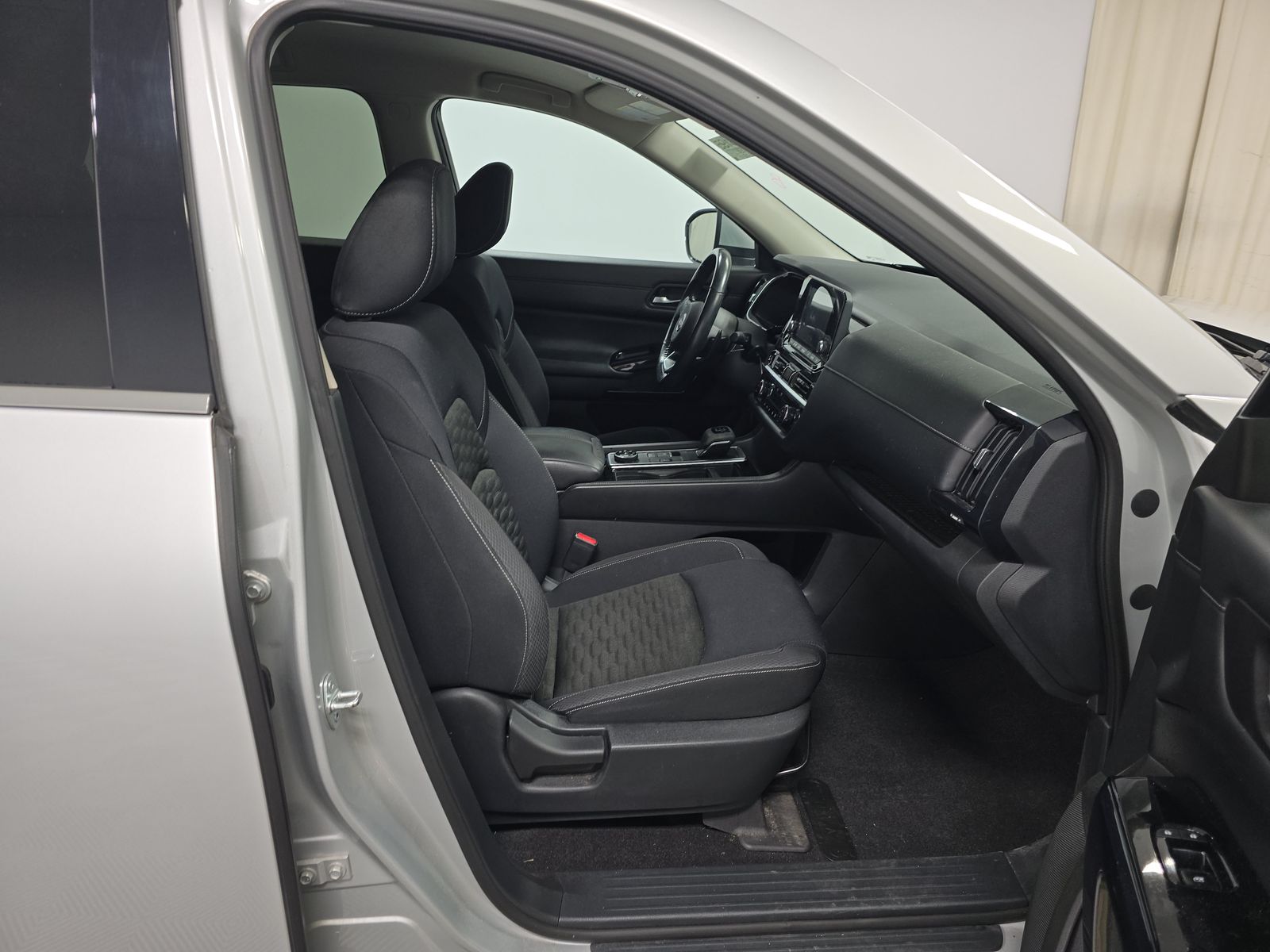 2022 Nissan Pathfinder SV AWD